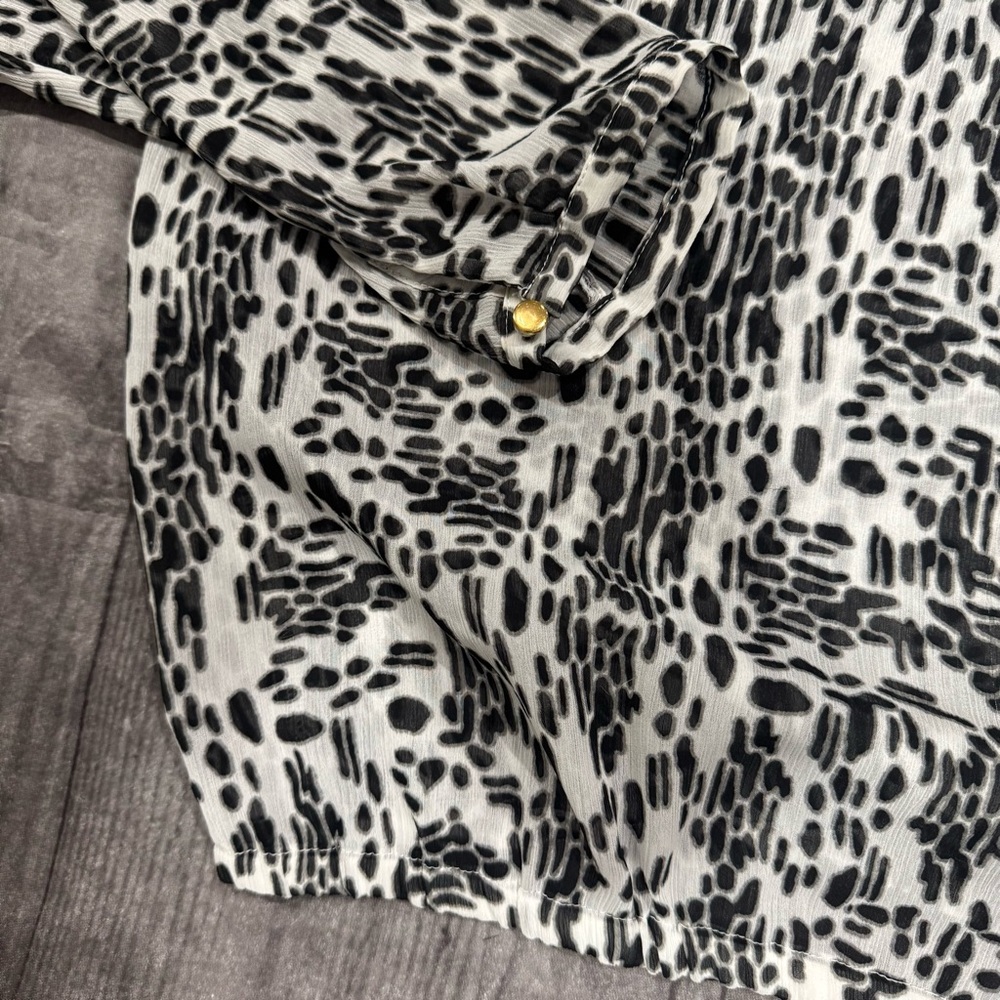 The Limited Black and White Leopard Women's Top - Picture 4 of 4